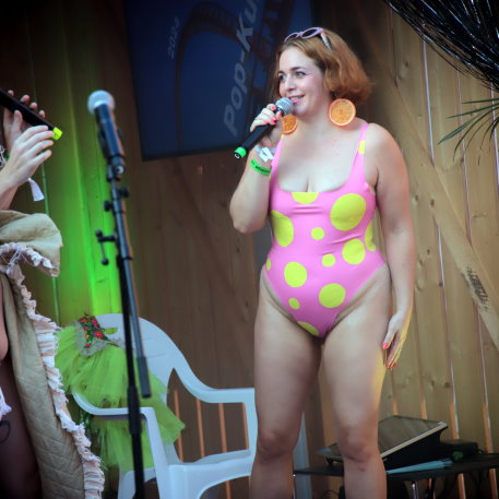 Poppy Cox (D, Berlin) a.k.a. Anne Marina Marinopoulou - 10. Pop-Kultur Festival - Caystube, Berlin - 29. August 2024 (3).JPG